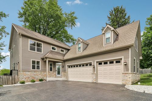 200 Sunset Ct, Lake Zurich, IL, 60047-2442 | Card Image