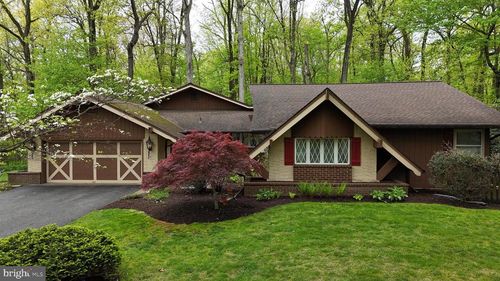 120 Angela Dr, New Holland, PA, 17557-9519 | Card Image