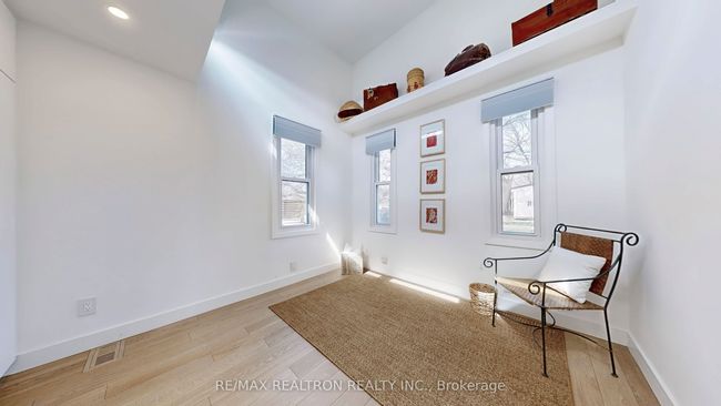 92 Walpole Ave, House attached with 2 bedrooms, 1 bathrooms and null parking in Toronto ON | Image 22