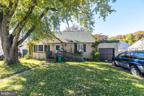 1305 Harrison St, BRISTOL, PA, 19007-2833 | Card Image