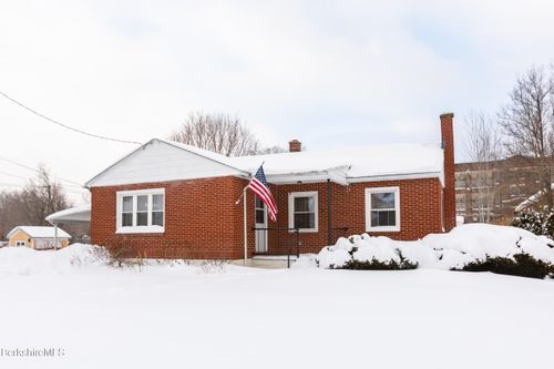 15 Longfellow Ave, Pittsfield, MA, 01201-5429 | Card Image