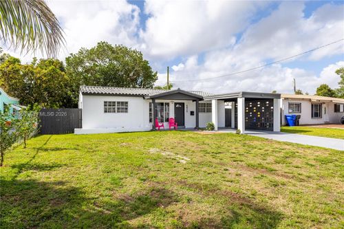 6820 Park St, Hollywood, FL, 33024-3814 | Card Image