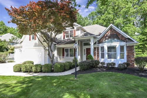 431 Avon Point Ave, Avon Lake, OH, 44012-2811 | Card Image