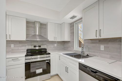 102-1538 Se Royal Green Cir, Port St Lucie, FL, 34952-4685 | Card Image