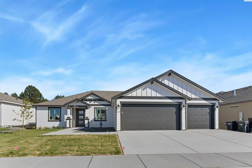 4129 Road 104, Pasco, WA, 99301-6867 | Card Image