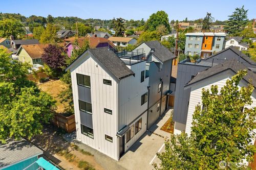b-3943 S Morgan Street, Seattle, WA, 98118 | Card Image