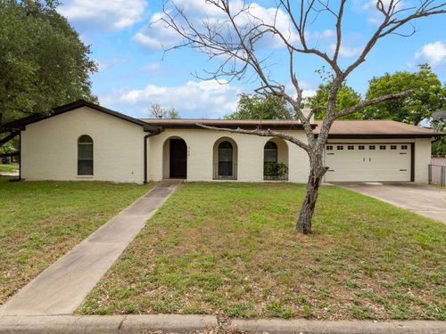 220 E Belton Ave, Rockdale, TX, 76567-2917 | Card Image