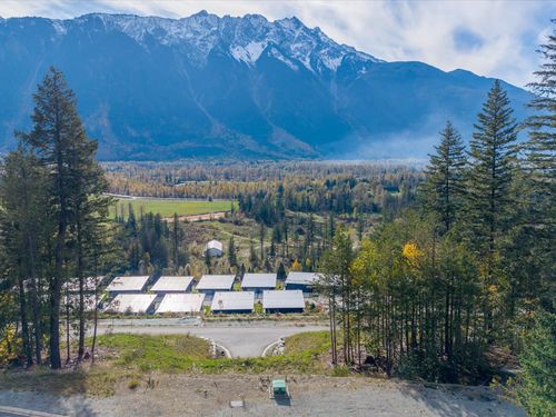 8204 Merlot Peak Dr, Pemberton, BC, V0N2L3 | Card Image