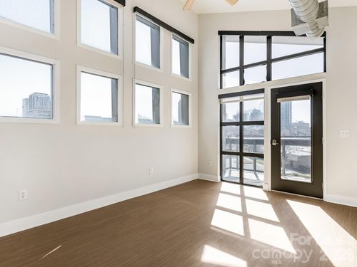 514 W 10th St, Charlotte, NC, 28202-1503 | Card Image