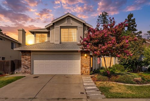 8248 Bedford Cove Way, Sacramento, CA, 95828-6165 | Card Image