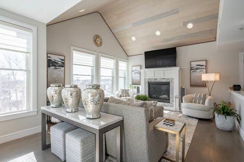 apt-6-78 Thatcher Rd, Gloucester, MA, 01930-1982 | Card Image