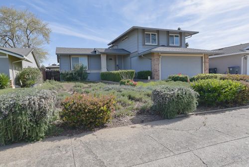 3221 Saturn Drive, Sacramento, CA, 95827 | Card Image