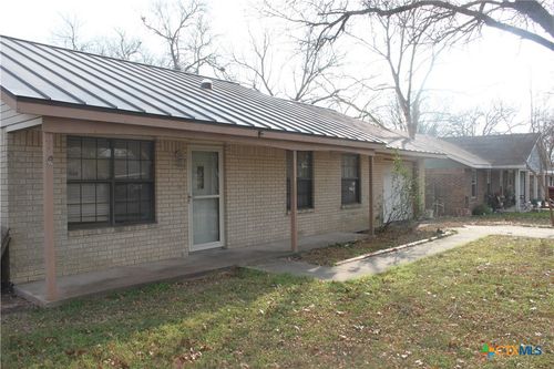 1504 Lakeview Dr, Lockhart, TX, 78644-3249 | Card Image