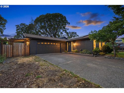 909 N Sitka Ave, Newberg, OR, 97132-1323 | Card Image