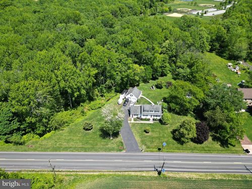 31 Bordentown Chesterfield Rd, Chesterfield, NJ, 08515-2915 | Card Image