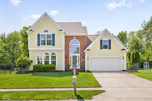 11280 Walking Wood Ln, Fishers, IN, 46037-8712 | Card Image