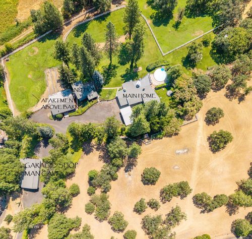 3157 Old Stage Rd, Medford, OR, 97502-1478 | Card Image