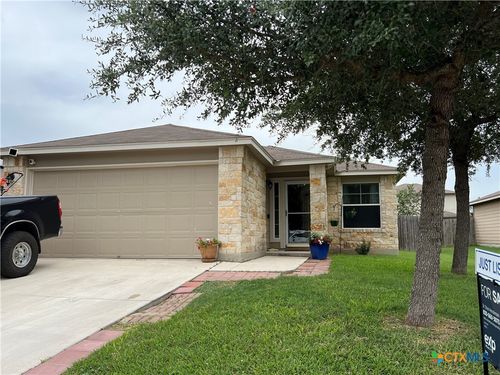756 Spectrum Dr, New Braunfels, TX, 78130-2022 | Card Image