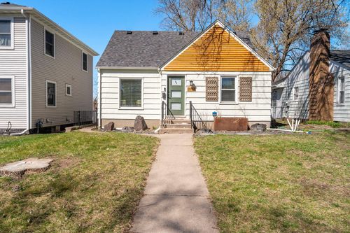 3052 Nevada Ave S, Saint Louis Park, MN, 55426-3217 | Card Image