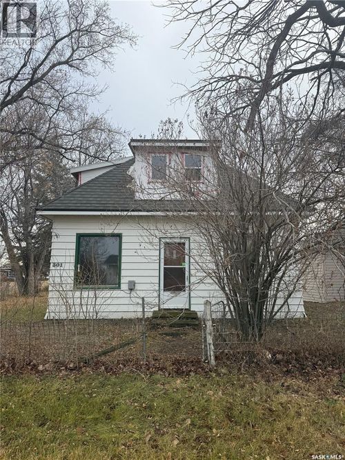 301 2nd St, Craik, SK, S0G0A3 | Card Image