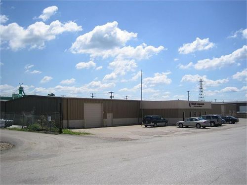 437 Devils Glen Road, Bettendorf, IA, 52722 | Card Image