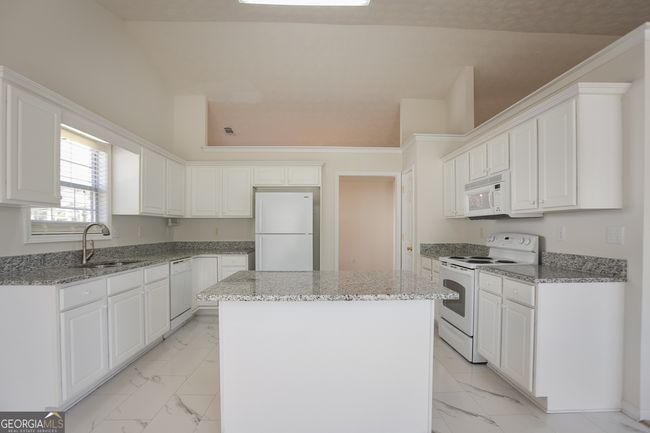 1056 Fern Valley Way, House other with 3 bedrooms, 2 bathrooms and null parking in Dacula GA | Image 5