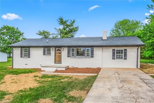 3612 Ridge St, Boonville, NC, 27011-8336 | Card Image