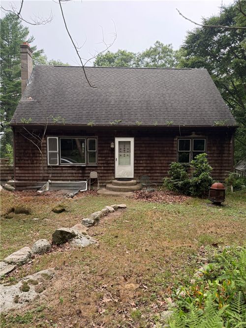 1911 S County Trl, West Kingston, RI, 02892-1602 | Card Image