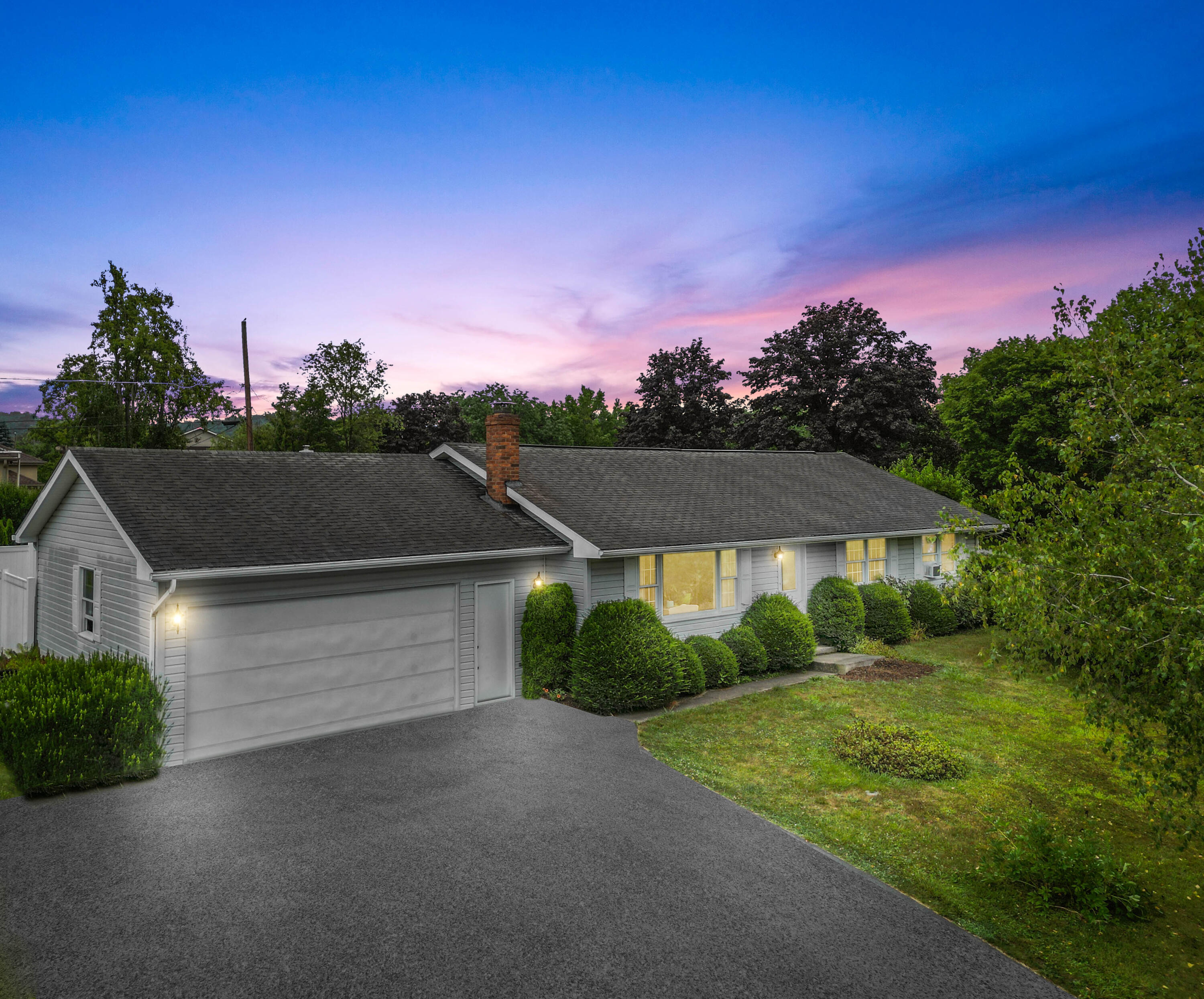 Center Cir, Clearfield, PA 16830