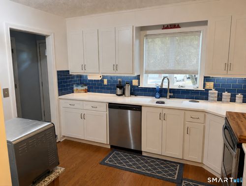 123-123 Candlewood Dr, Enfield, CT, 06082-2740 | Card Image