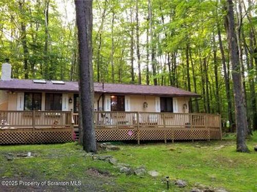 77 Lehigh River Dr N, Gouldsboro, PA, 18424-9522 | Card Image