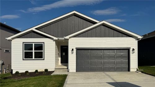 778 Creekmoor Dr, Raymore, MO, 64083 | Card Image