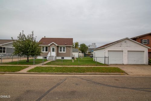 205 3rd St Ne, Hazen, ND, 58545-4405 | Card Image