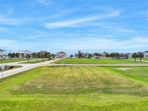 151 Miramar Dr, Galveston, TX, 77554 | Card Image