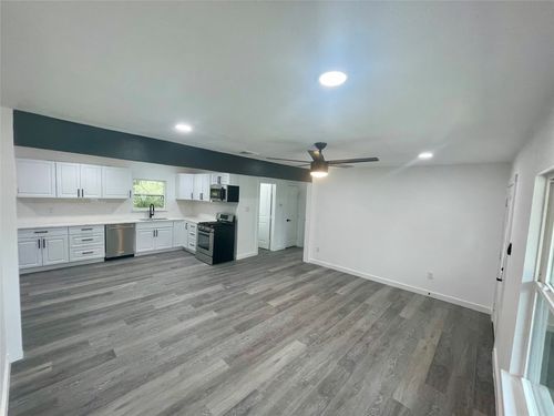 120 Charlene Dr, Hurst, TX, 76053-6813 | Card Image