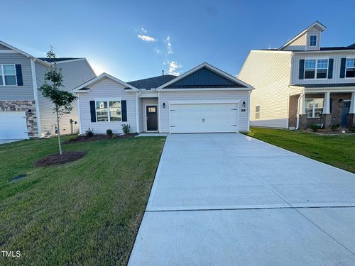 425 Ashley Run, Sanford, NC, 27330-9795 | Card Image