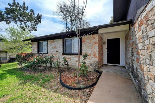 11609 River Oaks Trl, Austin, TX, 78753-2820 | Card Image