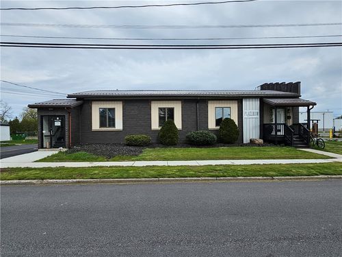 6 S Lyon St, Batavia, NY, 14020-1802 | Card Image