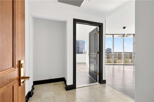 apt-2104-700 Park Regency Pl Ne, Atlanta, GA, 30326-4222 | Card Image