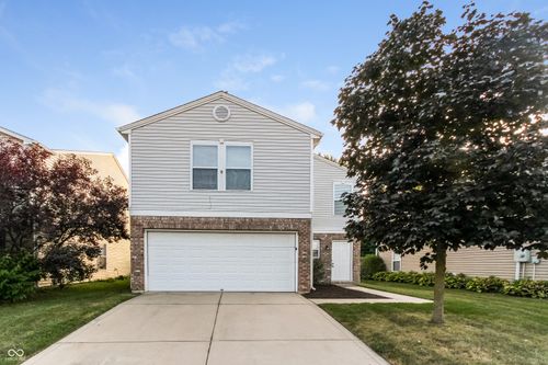 1766 Blue Grass Pkwy, Greenwood, IN, 46143-6811 | Card Image