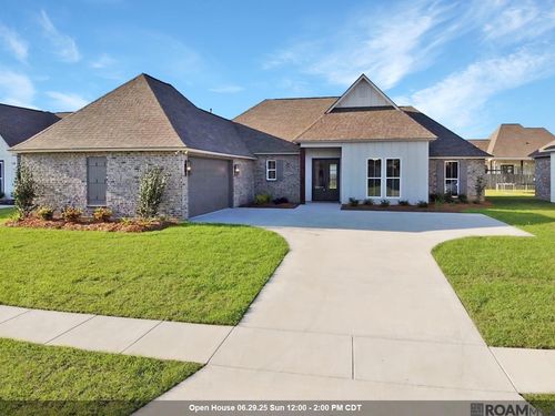 7275 Effie Dr, Denham Springs, LA, 70706-1985 | Card Image