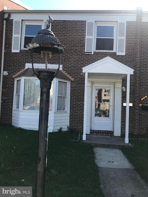 8053 Community Dr, MANASSAS, VA, 20109-3554 | Card Image