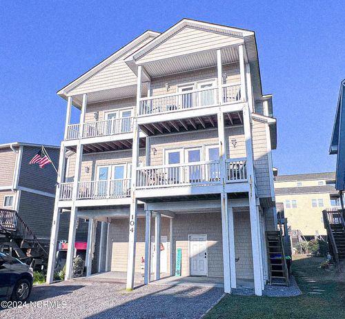 104 Sea Oaks Court, North Topsail Beach, NC, 28460 | Card Image