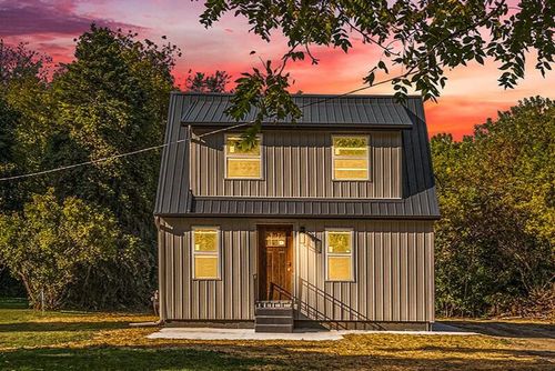 5162 Vrooman Rd, Jackson, MI, 49201-9336 | Card Image