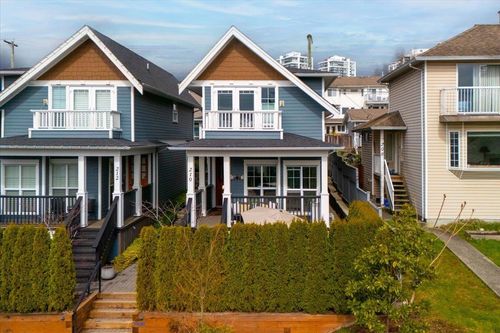 210 W 5th St, North Vancouver, BC, V7M1K1 | Card Image