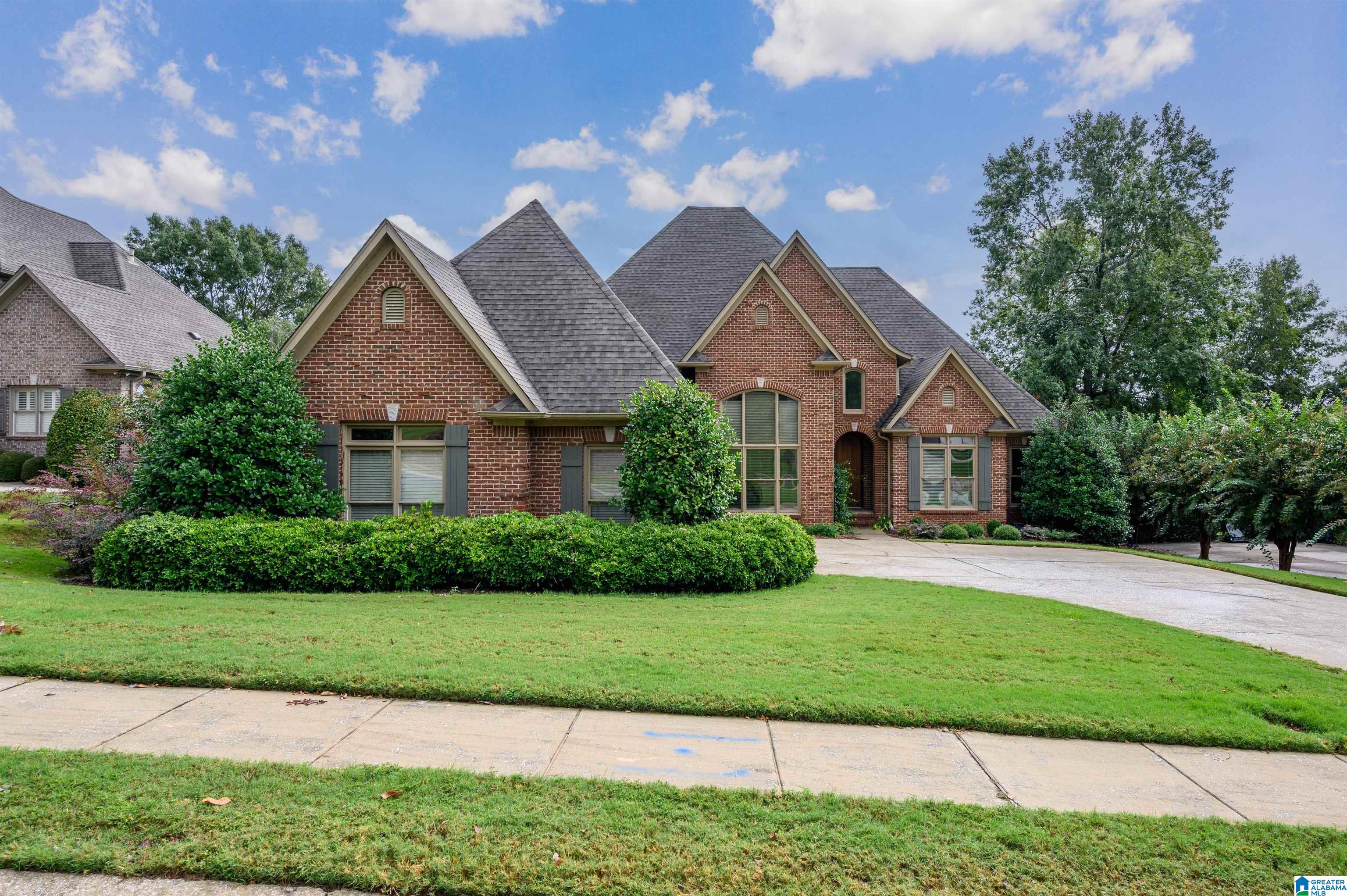 Crystal Cir, Hoover, AL 35226