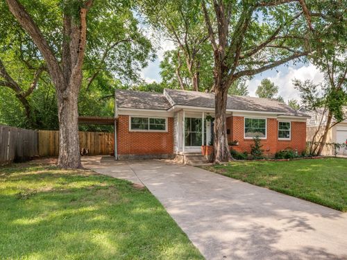 913 W Inwood Dr, Arlington, TX, 76013-3917 | Card Image