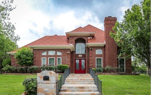 2110 Lakeview Loop, Killeen, TX, 76543-5574 | Card Image