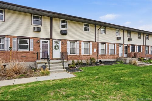 3d-304 Parr Meadow Dr, Newburgh, NY, 12550-1181 | Card Image