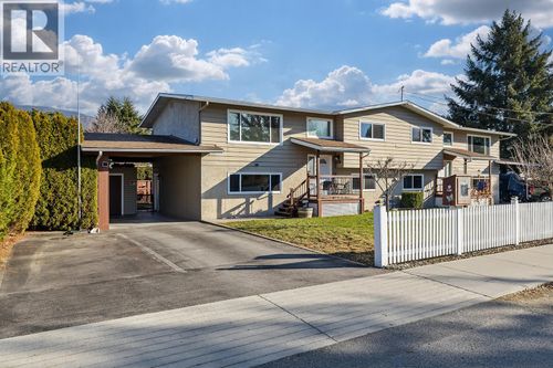 565 Hemlock Rd, Kelowna, BC, V1X4W8 | Card Image